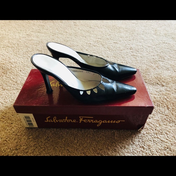SALVATORE FERRAGAMO Mules - Picture 4 of 6